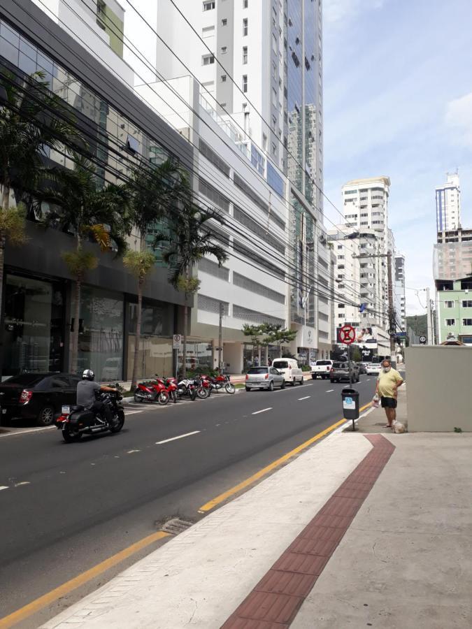 Otimo Apto. 180 Metros Do Mar Balneario Camboriu Exterior photo